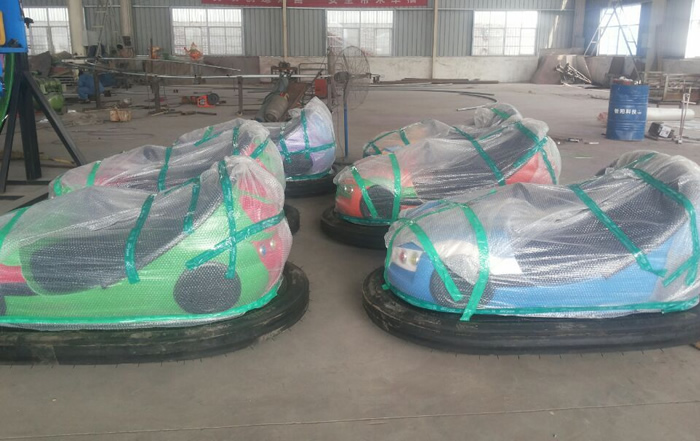 detailed packaging images of Beston bumper cars