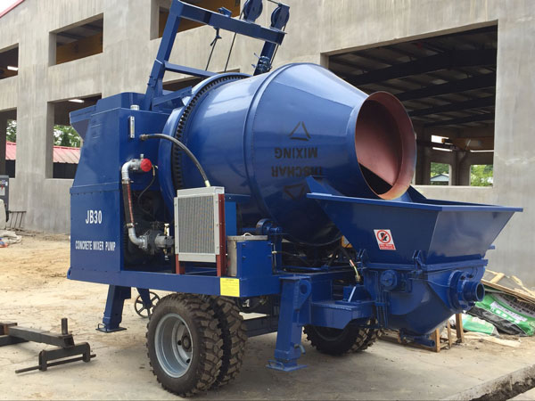 mobile concrete mixer with pump