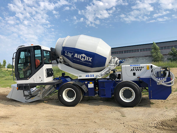 The Benefits Of A Self Loading Concrete Mixer 